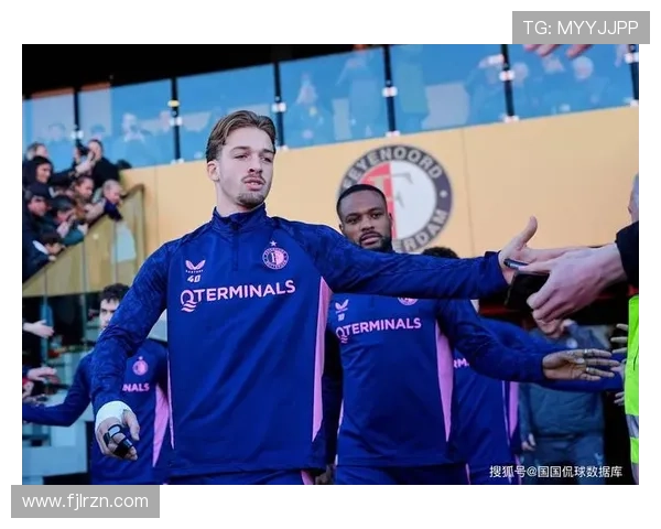 海伦芬关键球员表现稳健,为球队争取胜利贡献巨大 海伦芬关键球员表现稳健,为球队争取胜利贡献巨大